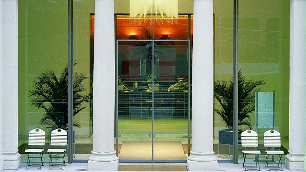 Automatic door maintenance