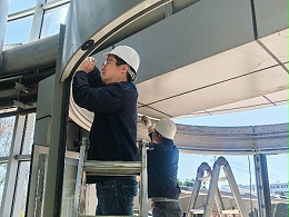 鋁業(yè)公司旋轉門門體拆裝