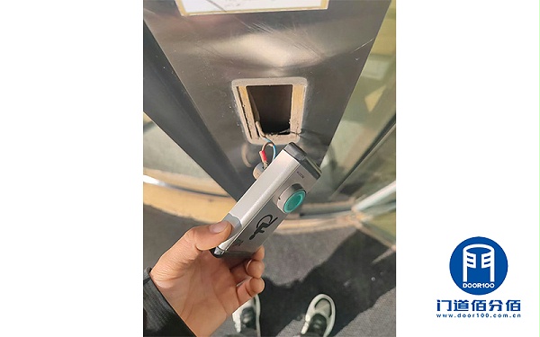 酒店門面煥新術(shù)之旋轉(zhuǎn)門保養(yǎng)工作紀實