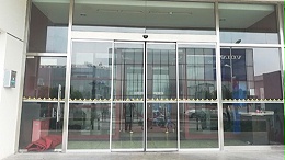 北京自動(dòng)門(mén)維修師傅講解，自動(dòng)門(mén)反應(yīng)慢的原因有哪些？