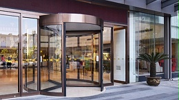 自動旋轉門做定期自動門保養有什么好處？