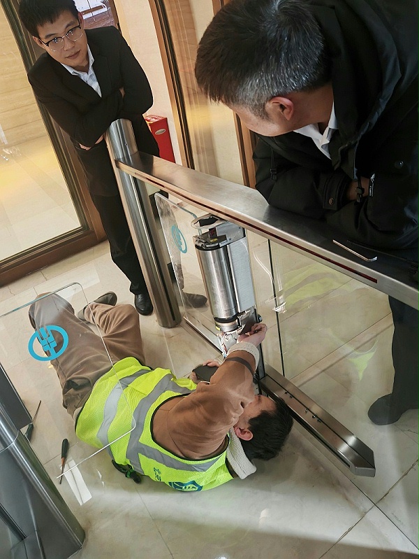 979f241f64390a0acf83a1f8da3bce97_compress