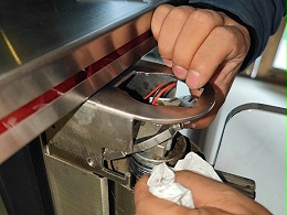 速通門異響問題解決