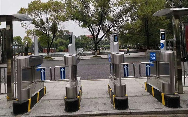 小區人臉識別擺閘系統