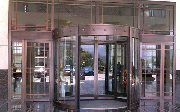 日常做好此四項工作，旋轉門使用壽命提升不是夢