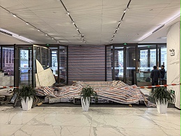 北京寫字樓兩翼旋轉門門體拆裝換新