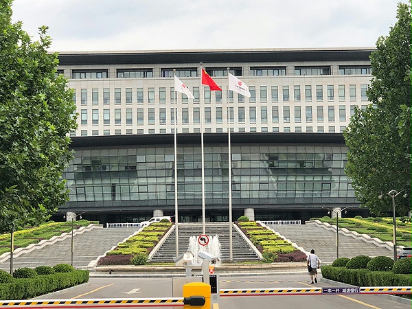 北京國航總部大樓自動門維修服務案例