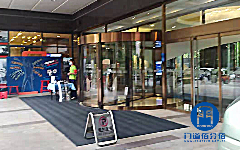 酒店門區大門保養服務-旋轉門與地彈門