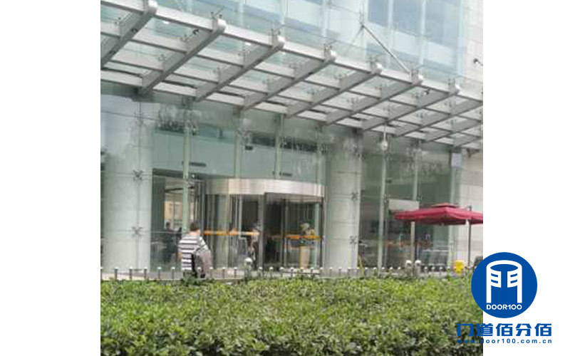 北京高樓大廈電動旋轉門定期保養與配件維修更換服務