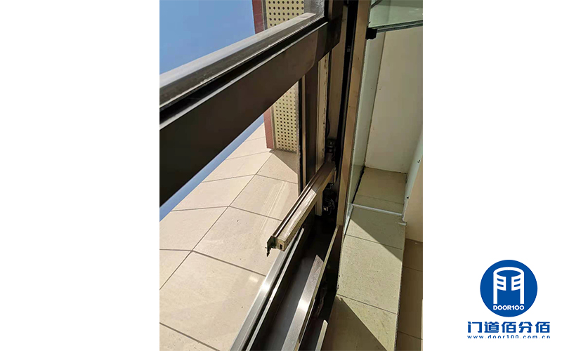 自動門維修實錄之自動門脫軌、不動故障維修介紹