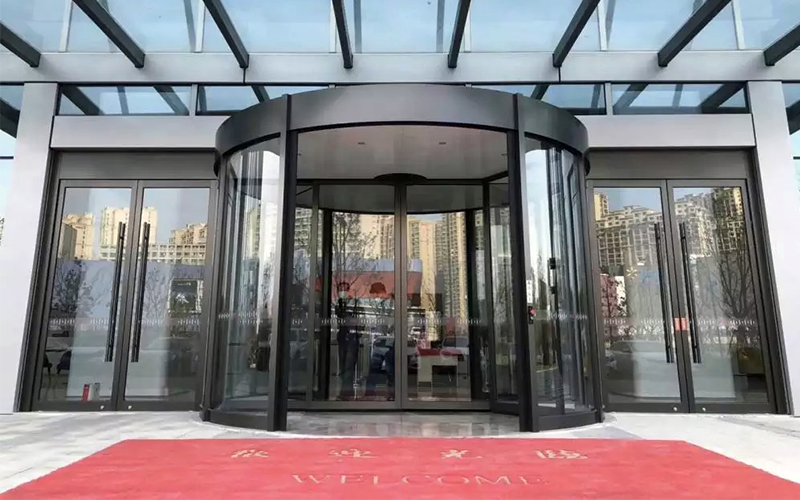 從技術角度解析旋轉門：結構、原理及設計安裝