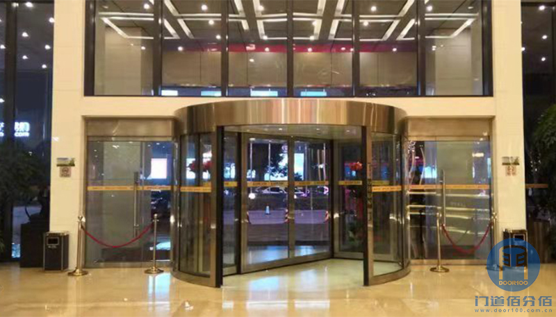 寧波某大酒店凱必盛兩翼旋轉門保養
