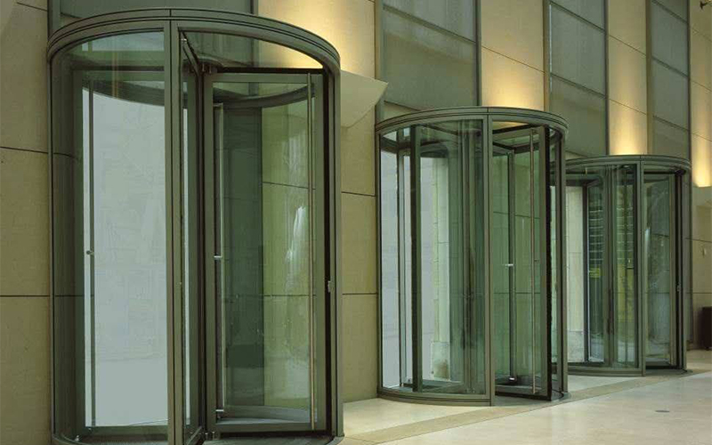 三組四翼自動旋轉門