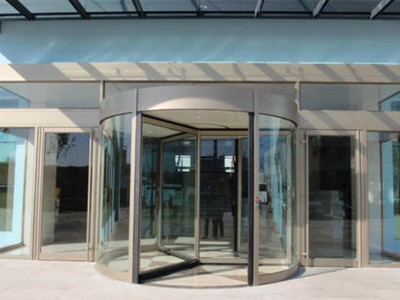 自動(dòng)門(mén)旋轉(zhuǎn)門(mén)為什么使用鋼化玻璃，鋼化玻璃原理介紹