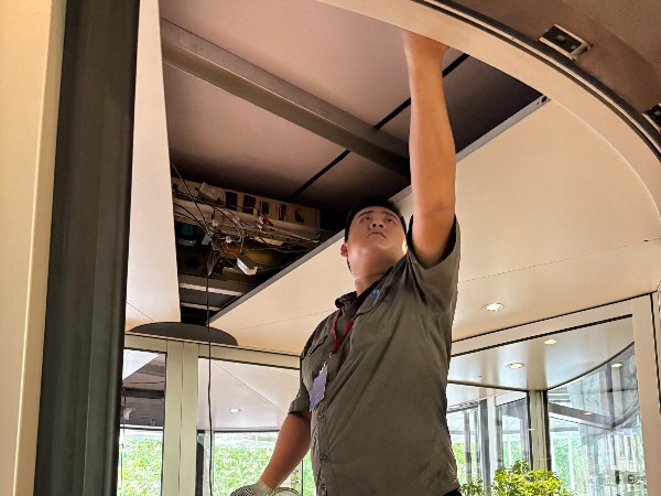 北京酒店旋轉(zhuǎn)門維保大保養(yǎng)服務(wù)案例