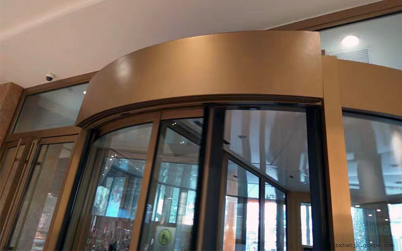 如何為旋轉門/自動門門區挑選熱風幕？