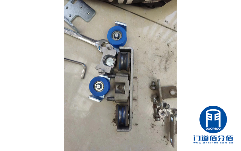 松下自動(dòng)門配件皮帶、掛輪組件維修案例