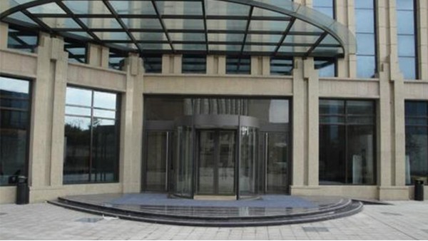 怎樣修理酒店旋轉門