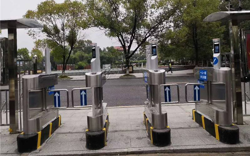 小區人臉識別擺閘系統