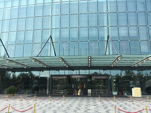 北京旋轉(zhuǎn)門(mén)維修北京麗維賽德酒店自動(dòng)旋轉(zhuǎn)門(mén)維修服務(wù)案例