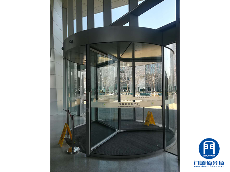 蓋澤三翼自動旋轉門主控箱升級改造服務案例