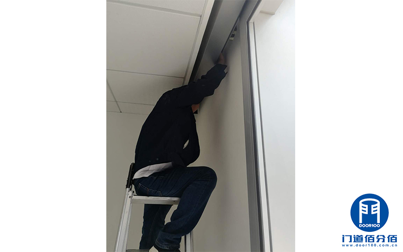 國家電網下屬某管理中心自動玻璃門維修服務案例