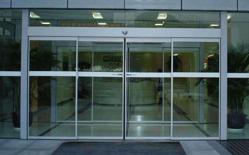 防疫丨進(jìn)出口無(wú)接觸自動(dòng)門，減少疫情傳播的利器