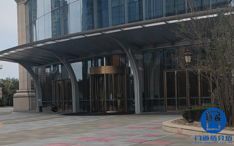 超高自動旋轉門進出關人故障處理