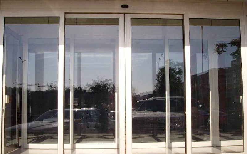 自動門日常保養(yǎng)檢查內(nèi)容有哪些？正確自動門日常保養(yǎng)檢查方法