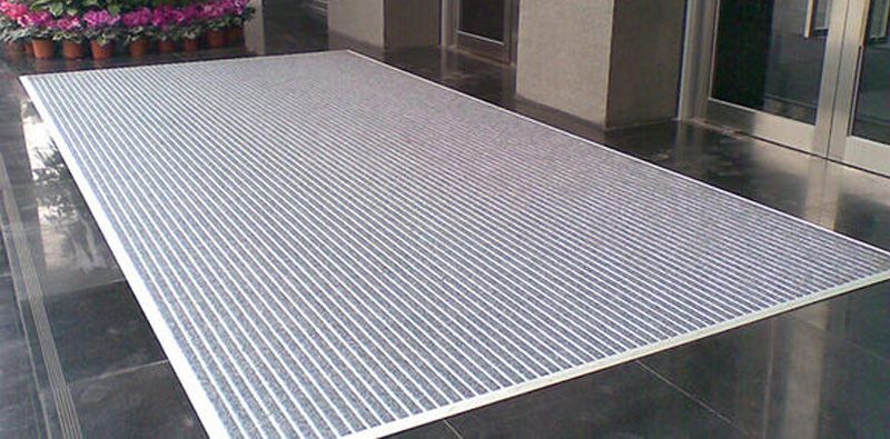 旋轉門鋁合金地墊鋪設、清潔和保養方法