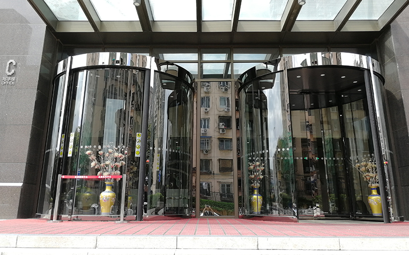 旋轉門售后服務之自動旋轉門配件保養方法介紹