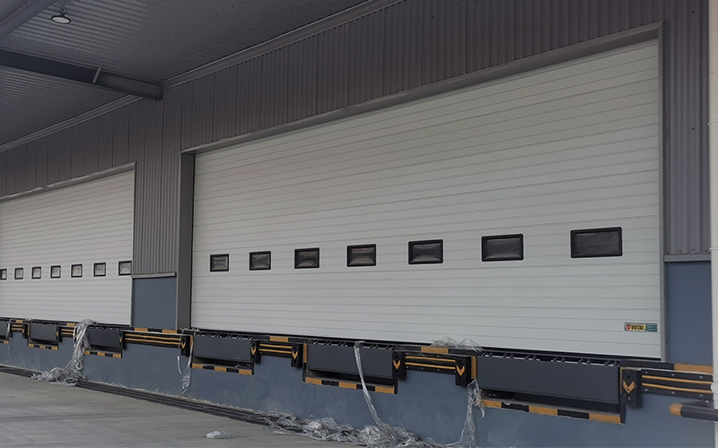 如何應對嚴寒天氣對工業提升門考驗？